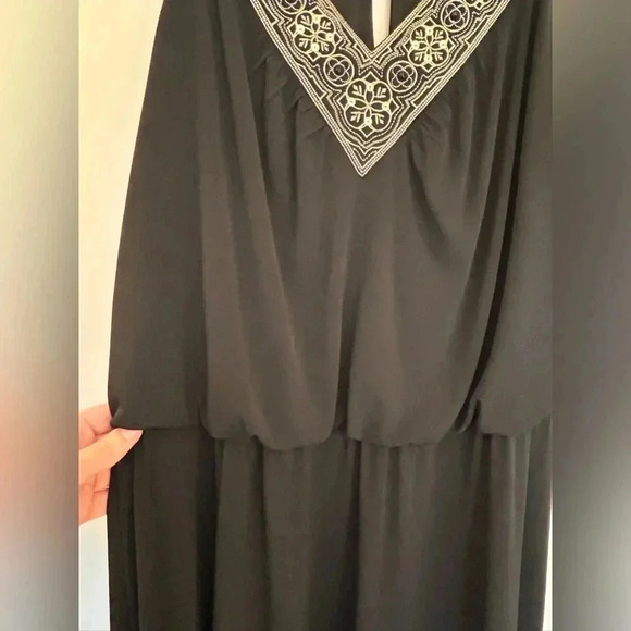 White House Black Market sleeveless midi dress, XL, embellished vneck, Elegant - Picture 9 of 10